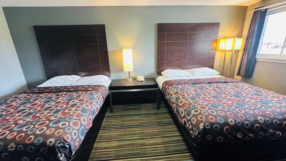 غرفة بسريرين مزدوجين، Catalina Airport Motel 6/10