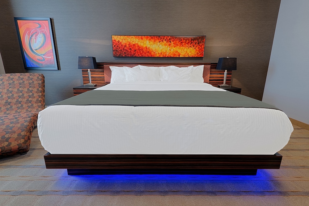 HOTEL CLIQUE CALGARY AIRPORT photo4