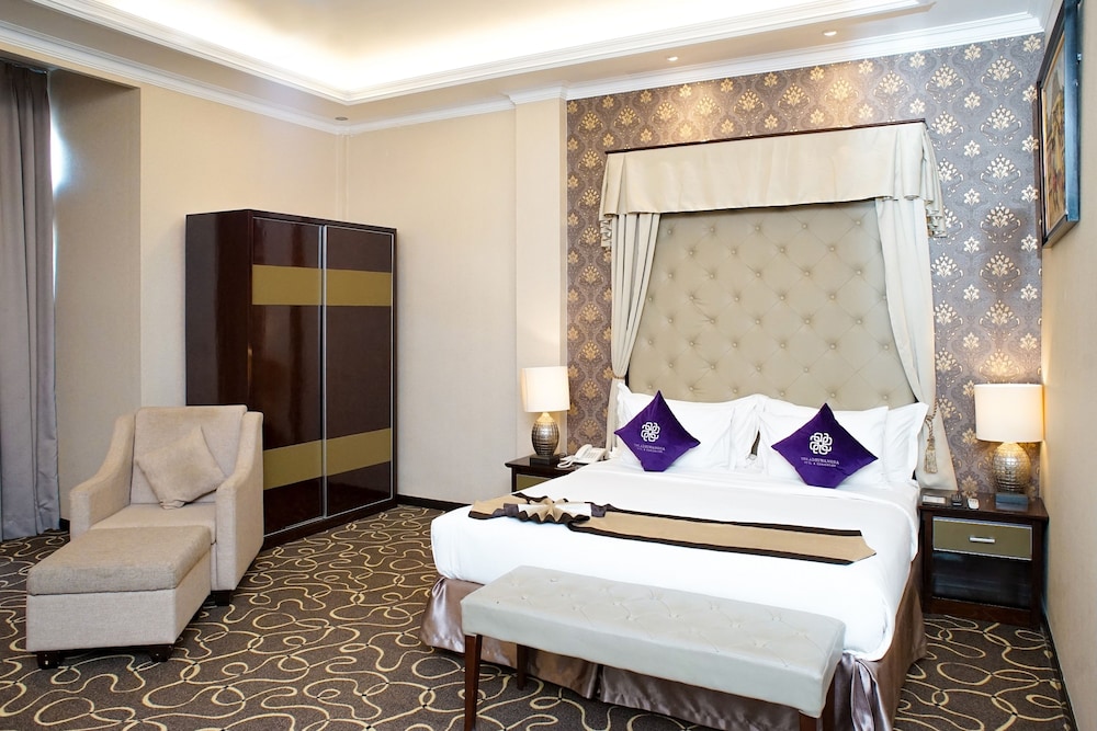 Adhiwangsa Hotel 13/65