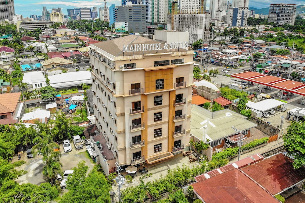 Main Hotel And Suites 8/67