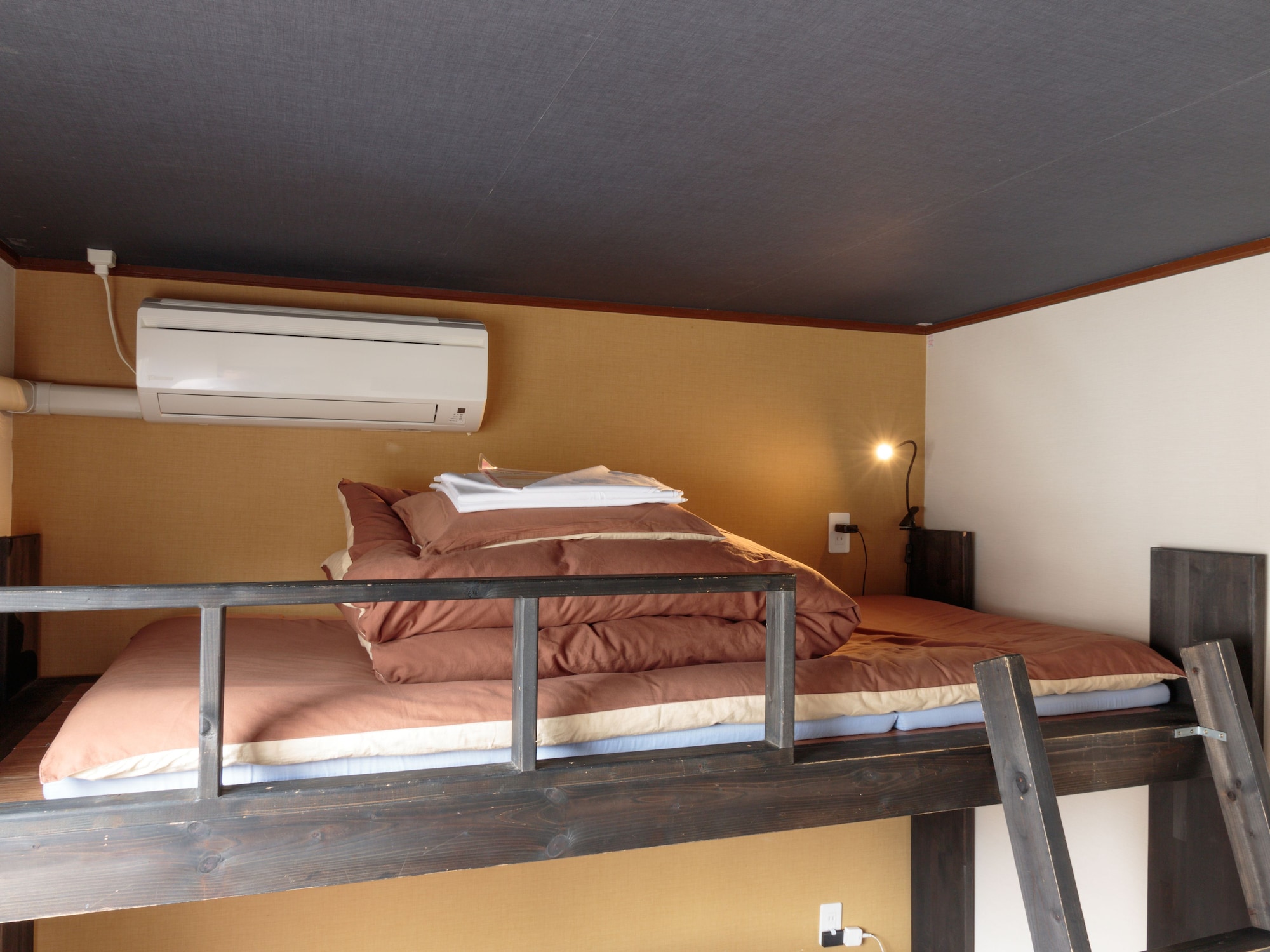 ROOM, TWIN BEDS, BUNK BED, PRIVATE BATHROOM