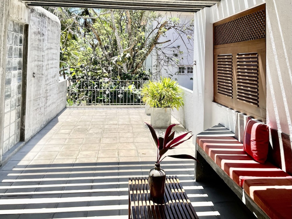 Isana Beach House 27/50