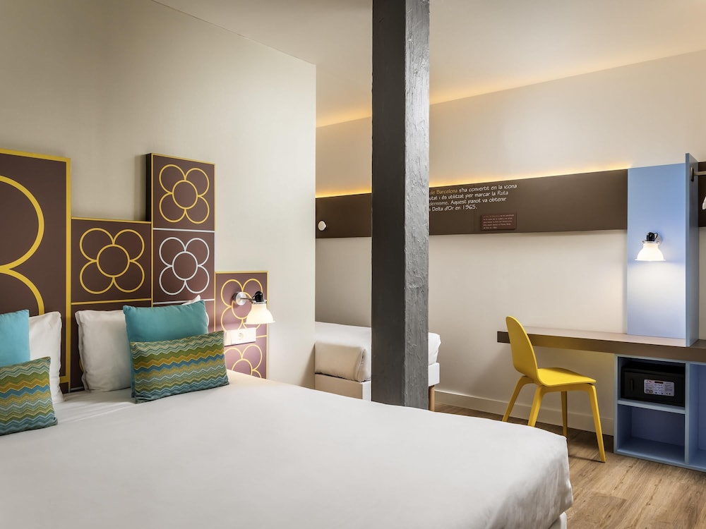 Ibis Styles Barcelona Centre Hotel 34/73