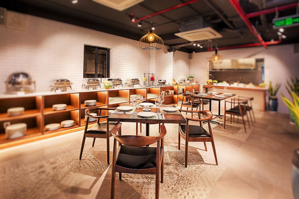 Avora Hotel 37/59