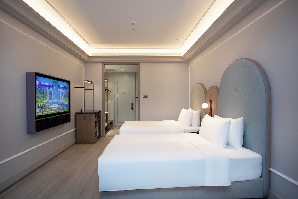 Mercure Changchun Ziyou Road Dahua 7/29