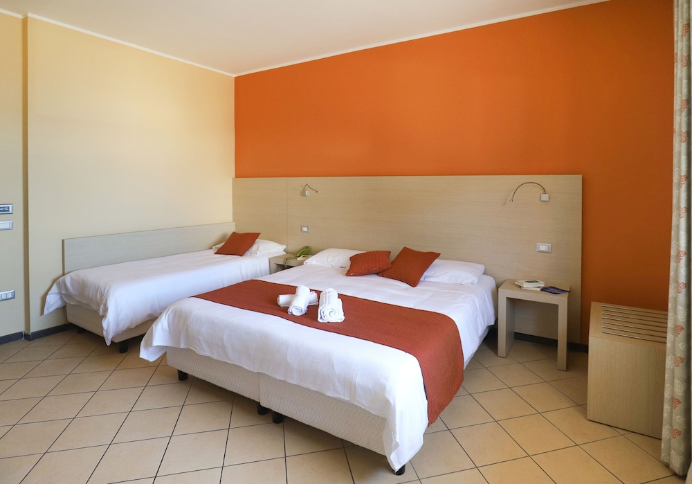 Janus Hotel 15/69