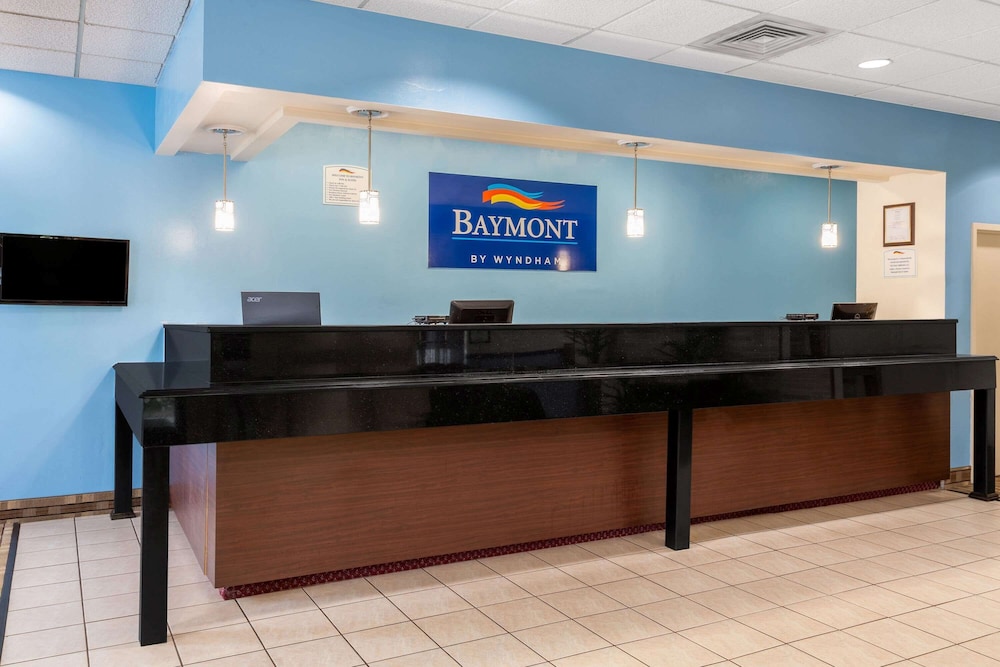 Baymont by Wyndham Queensbury / Lake George 4/39