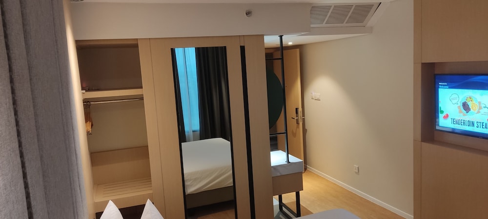 Eastern Hotel Bojonegoro 50/50