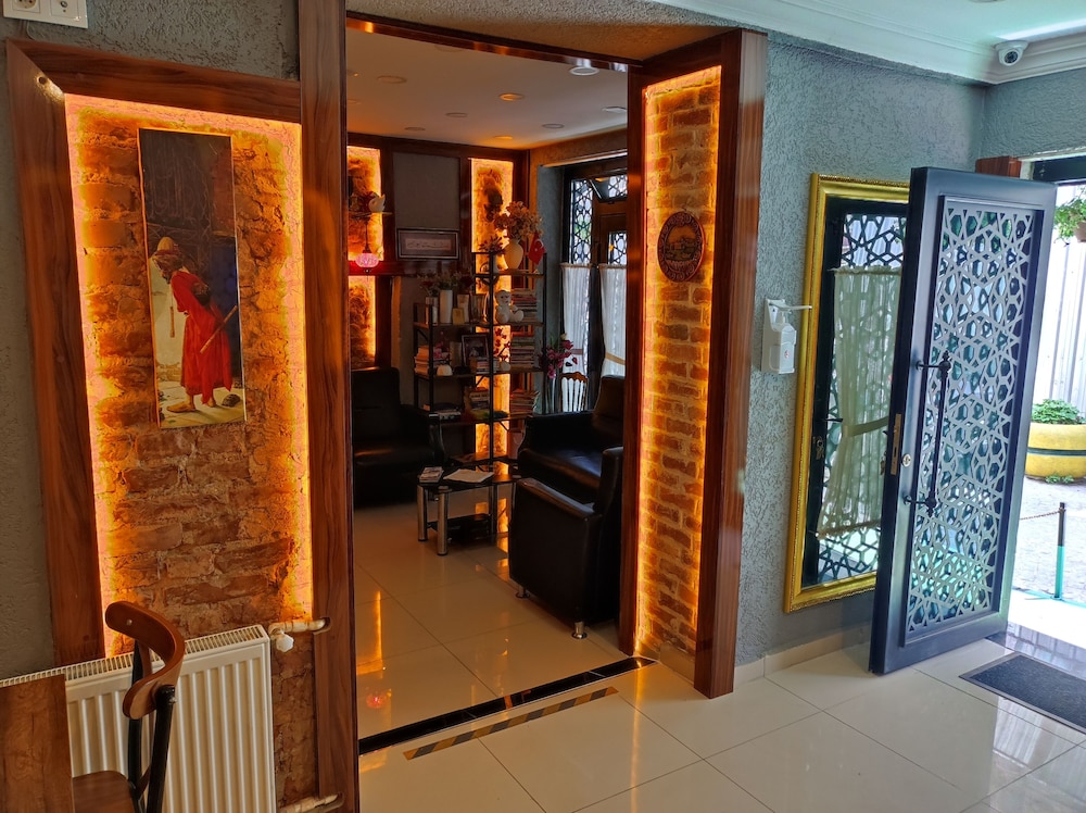 GREY HOUSE HOTEL 20/31