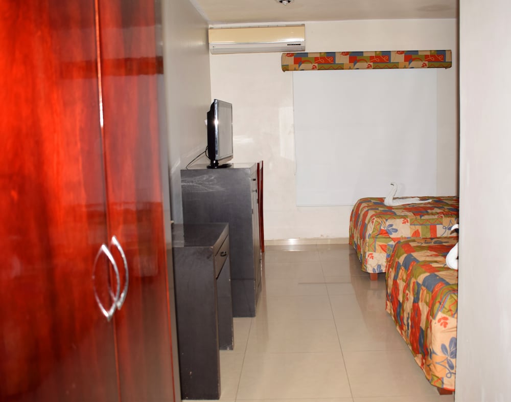 Hotel Juliet 22/34