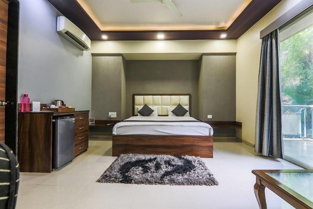 Deluxe, Double Bed