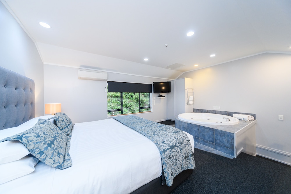 Aubyn Court Spa Motel 13/41