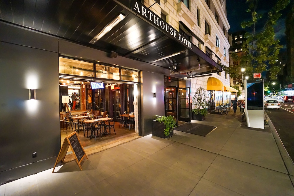 Arthouse Hotel New York 62/71