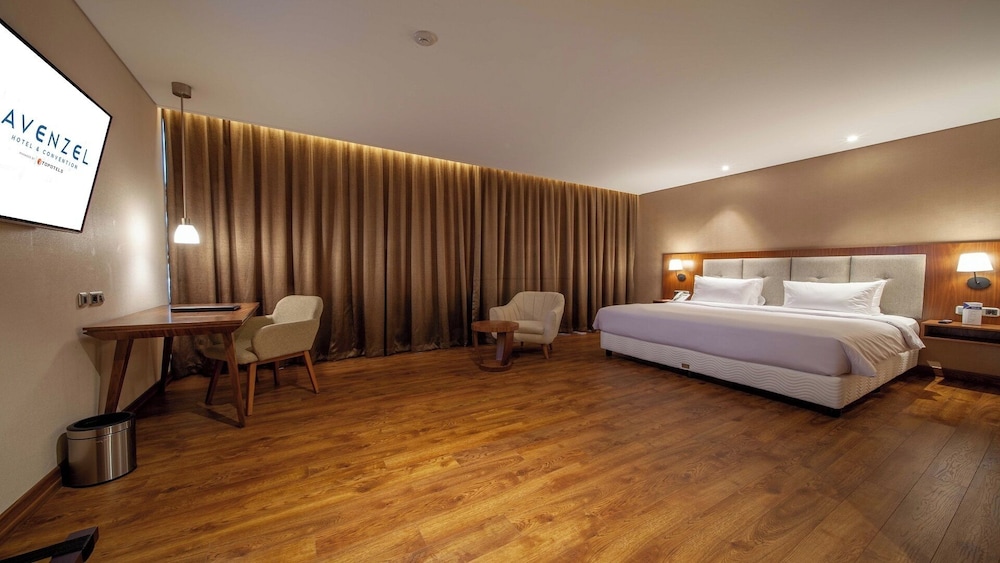 Avenzel Hotel and Convention Cibubur 12/69