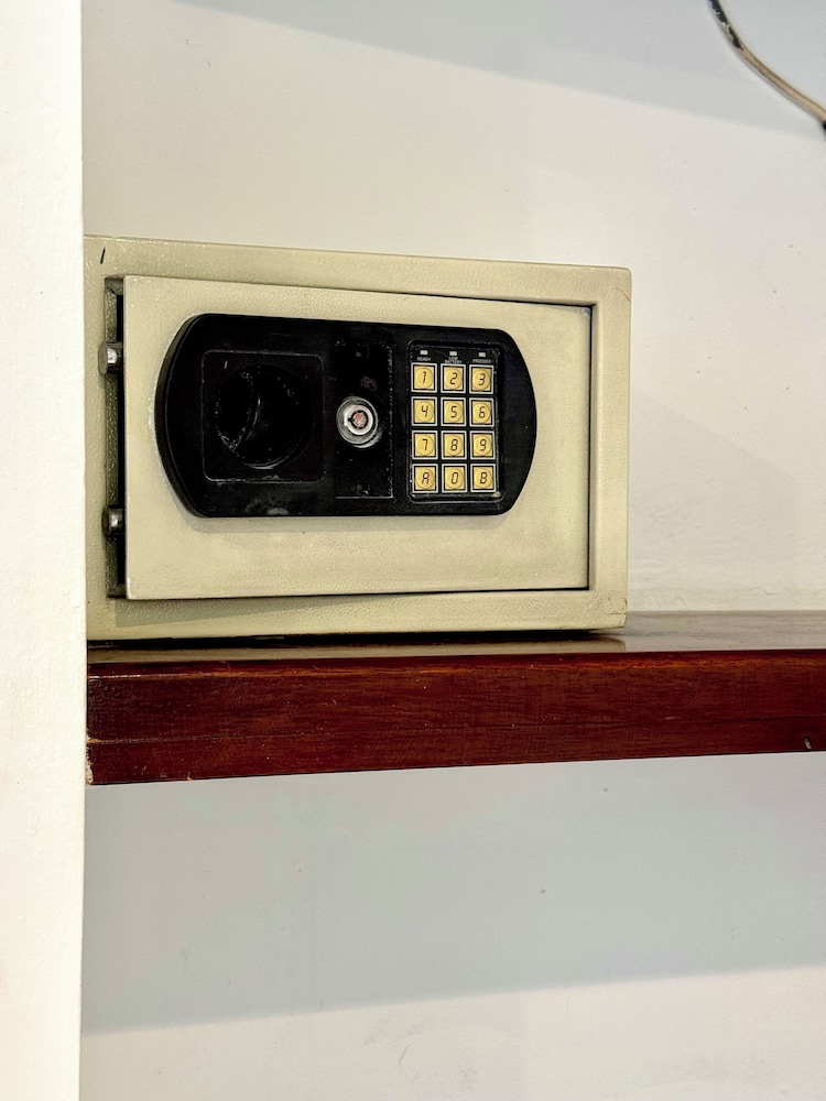 Hotel Plaza Mayor 32/64