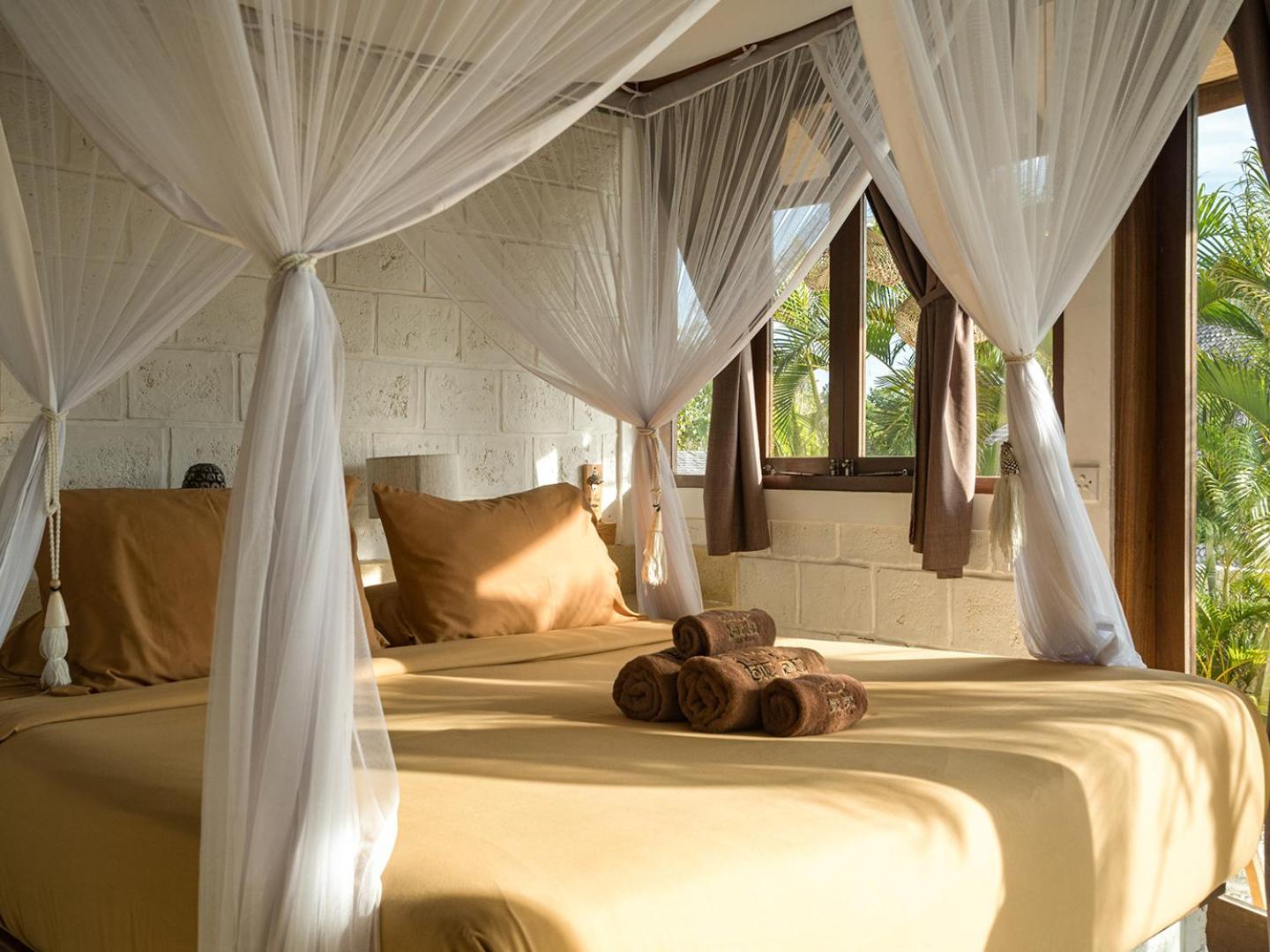 Friends or Family، Biu Biu Resort Bali 3/9