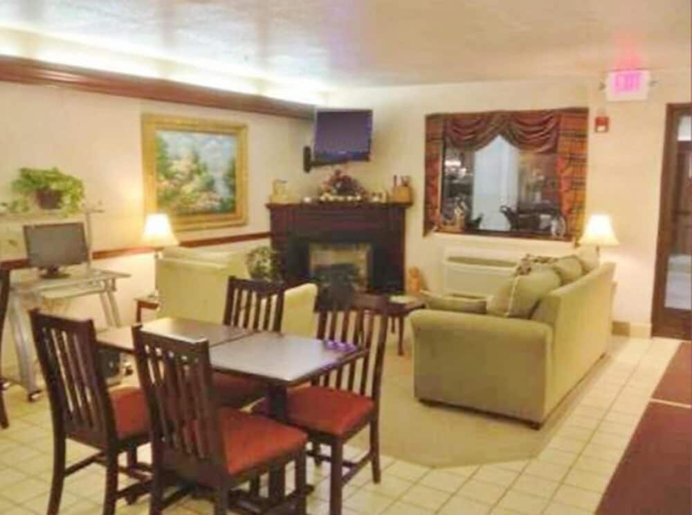 Days Inn by Wyndham Washington Court House 23/33