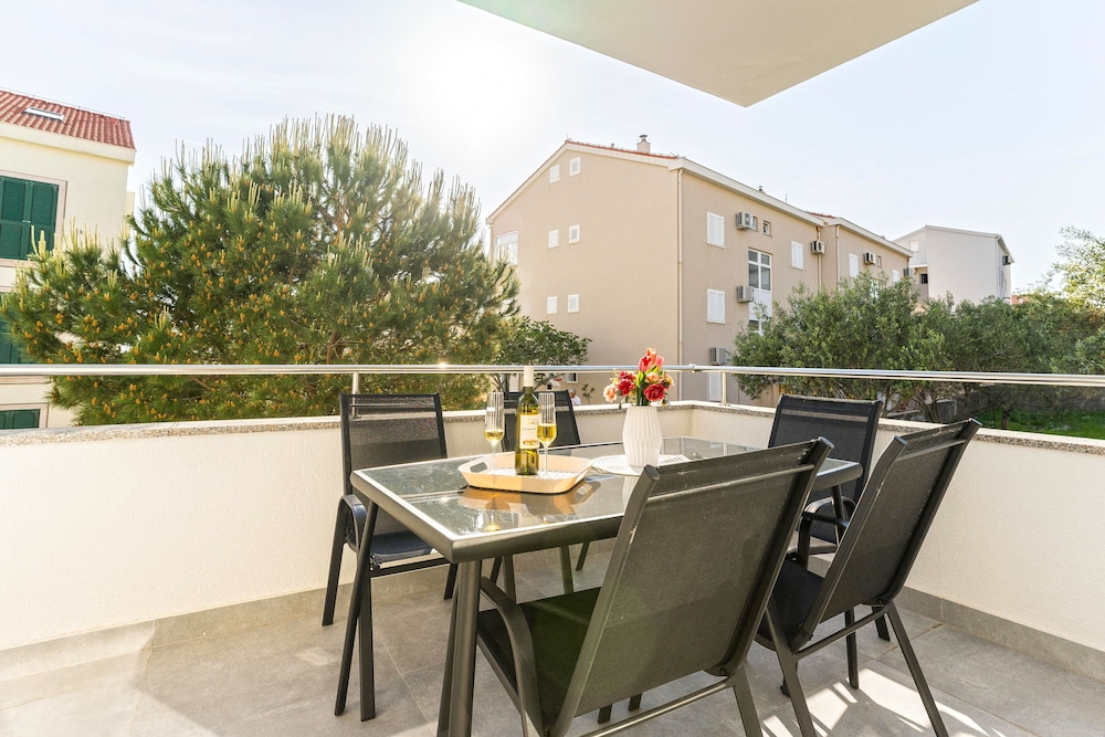 Summer Breeze Apartments 32/45