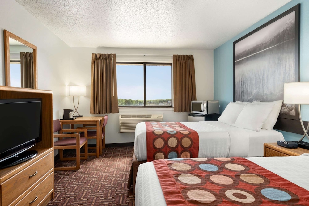 Super 8 By Wyndham Eveleth 14/49