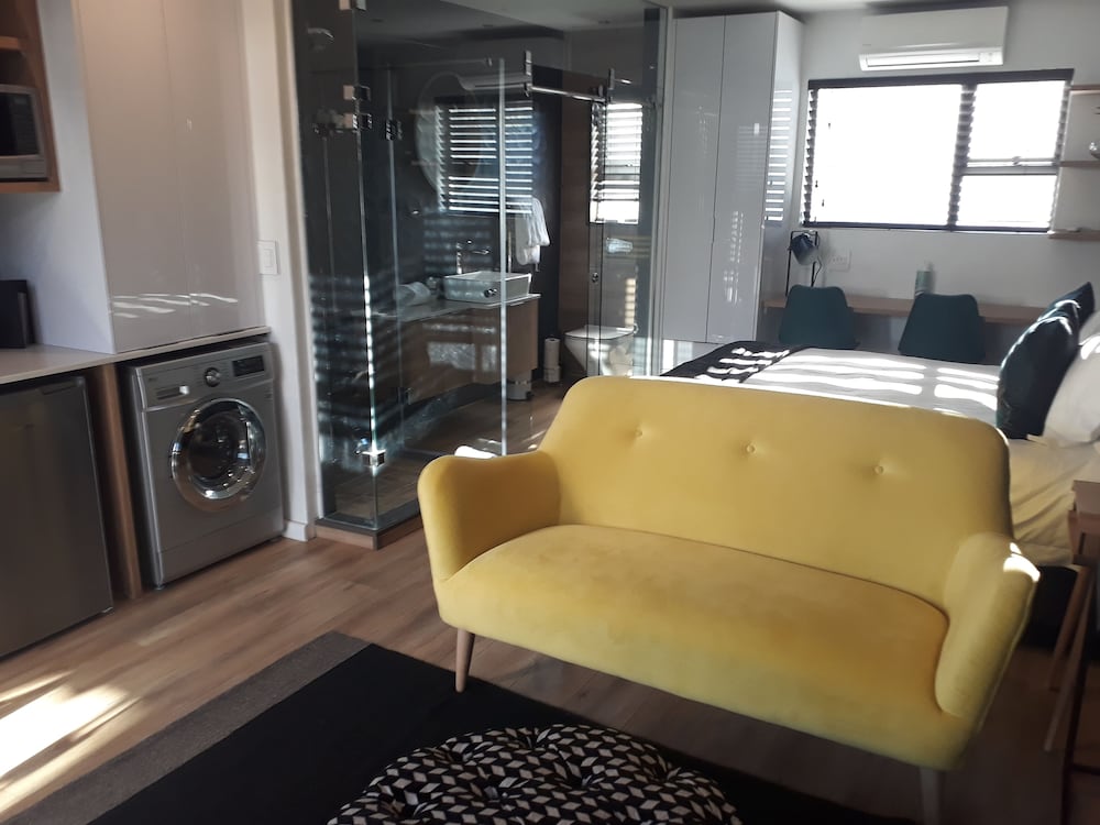 107 Dorpstraat Boutique Hotel 58/70