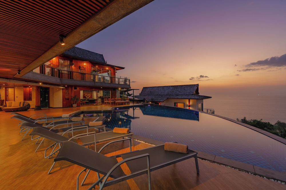 Koi Signature Villa 64/67