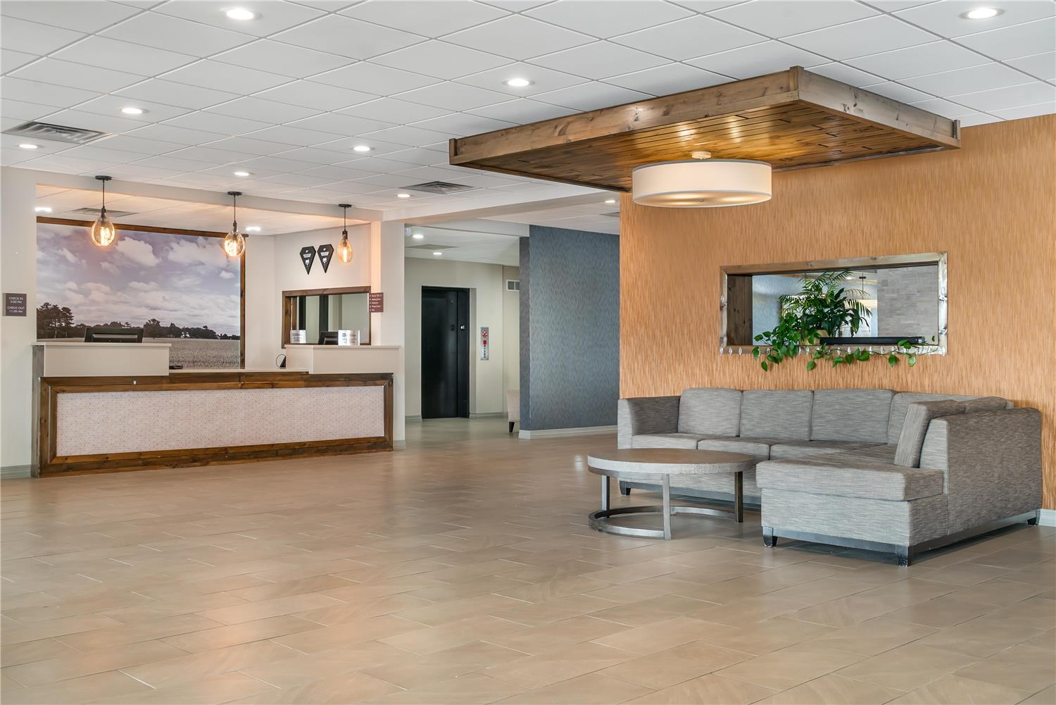 Best Western Plus Wayland Hotel 7/32