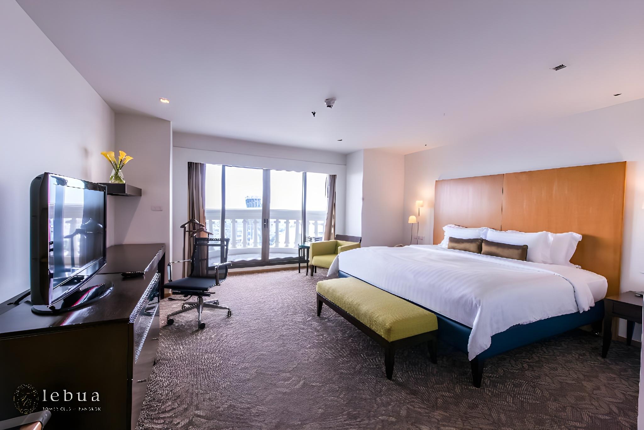 Tower, Club, Suite, King Bed, River View
