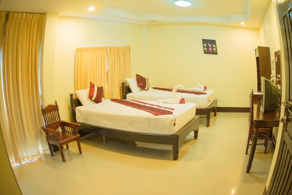 Submukdaphoomplace Hotel 27/50