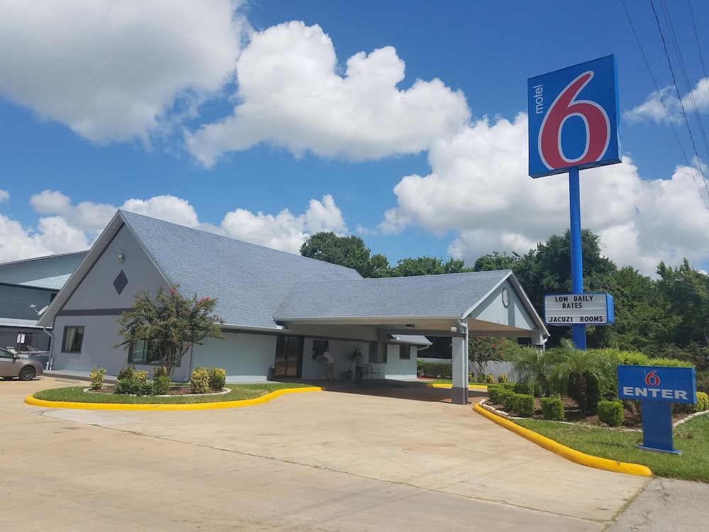 Motel6 Alvin, TX 37/52