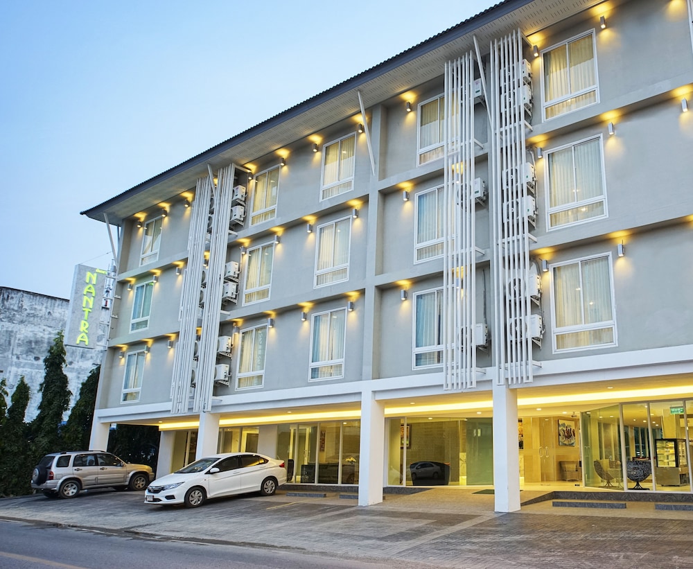 ナントラ チェンマイ リバーフロント ホテル 写真1