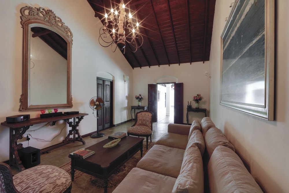 Arvani Villa 18/33
