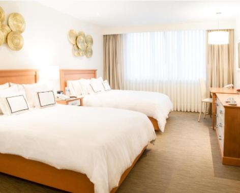 Superior, Twin Beds, Street View