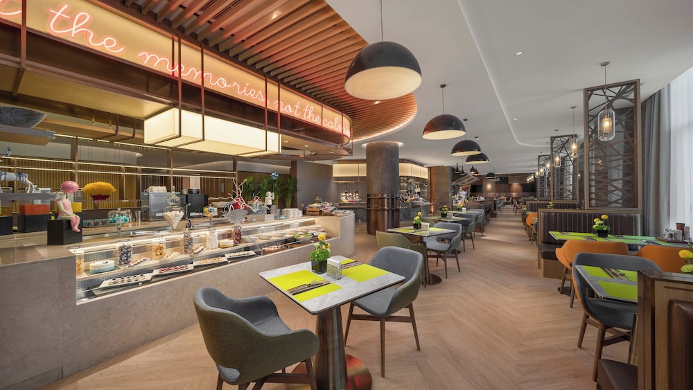 HOLIDAY INN Changchun Jingyue 32/48