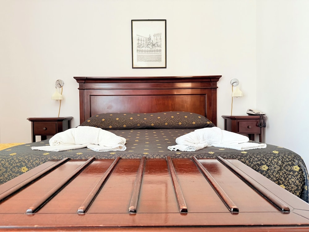 STANDARD, DOUBLE BED