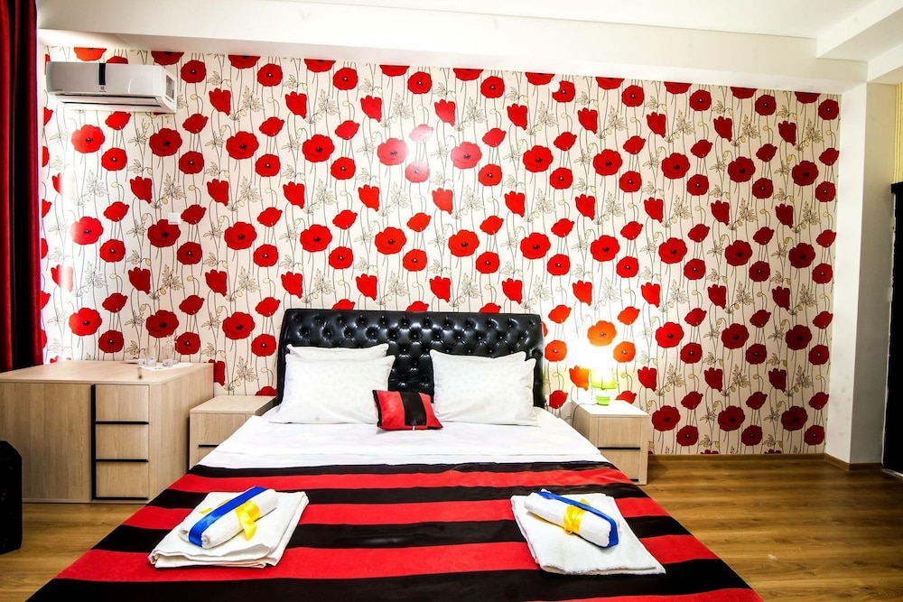 Hotel Ellegance 18/65