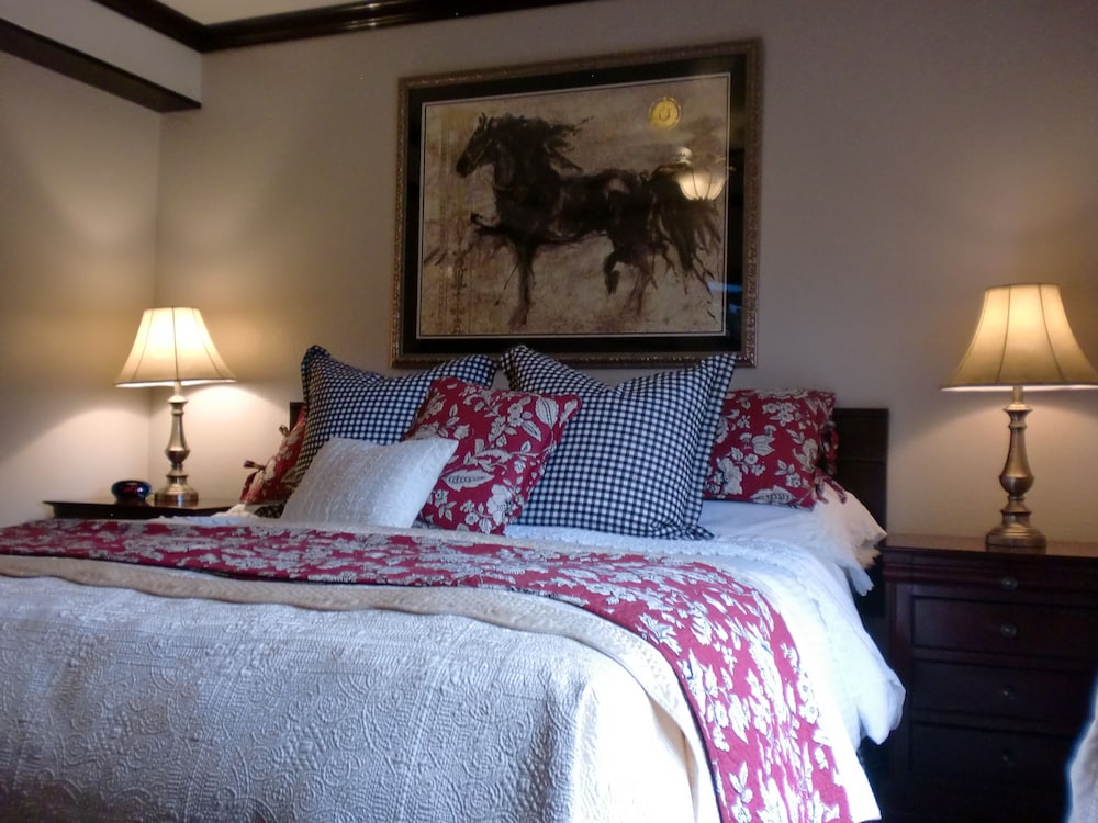 North Shore Inn 16/70