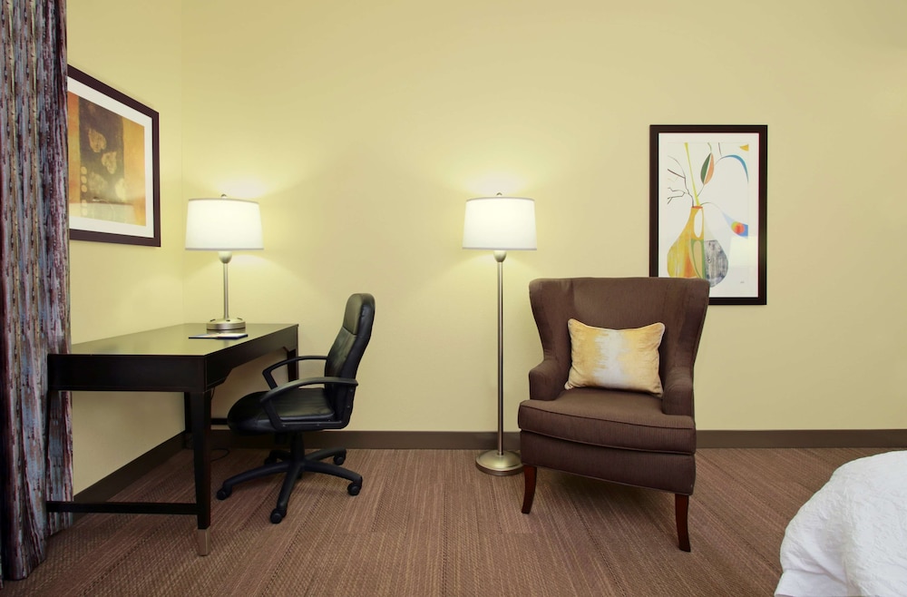 Hampton Inn Winfield 44/48
