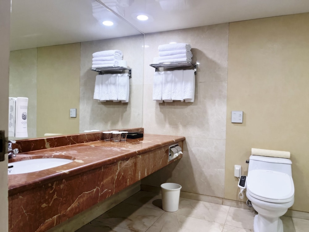 غرفة رباعية بأربعة أسرّة، Sejong Hotel 7/9