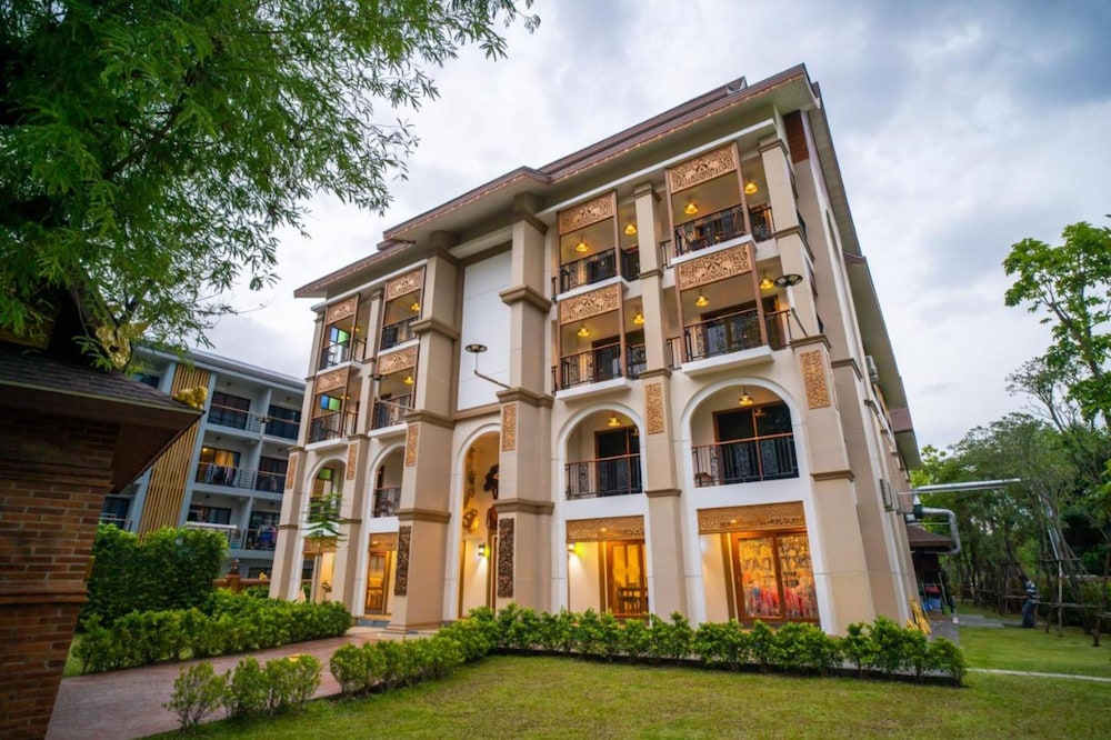 Siri Nakornpink Chiang Mai Hotel in CHIANG MAI