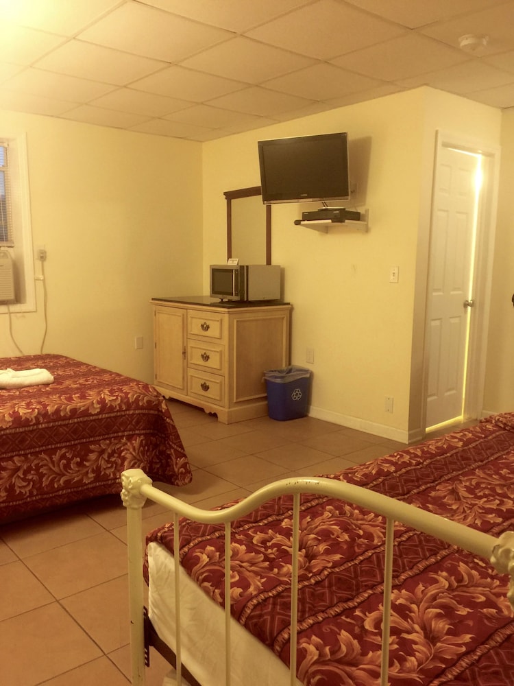 Hotel Charlee Villas By The Beach 34/62