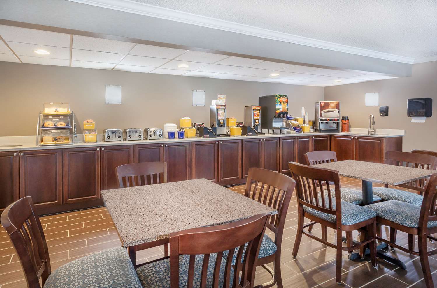 Holiday Inn Express Plattsburgh 7/12