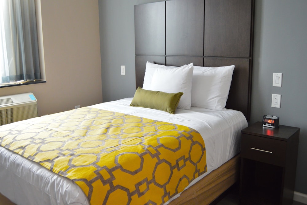 Voyage Hotel 11/15