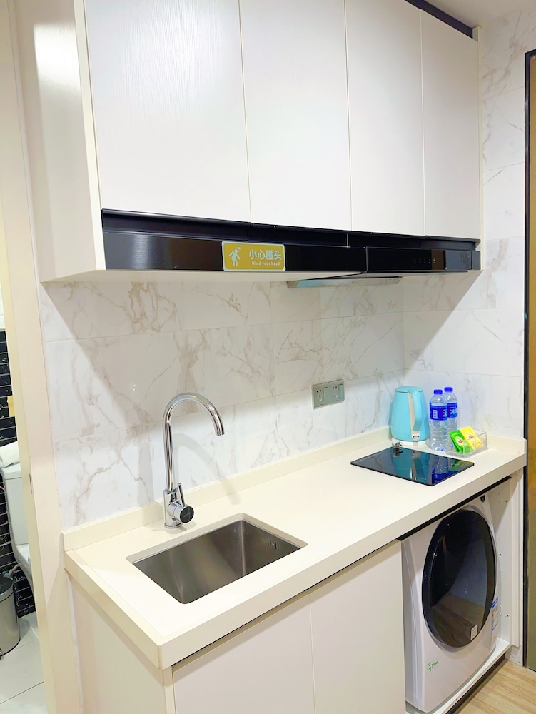 Jinzhonghuan Serviced Apartment 50/50