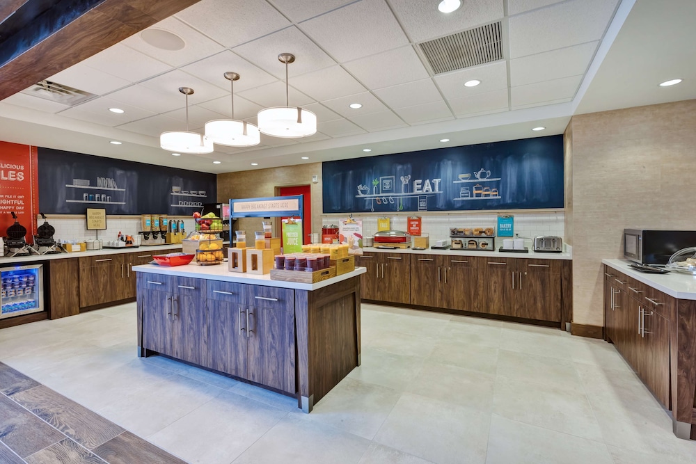 Hampton Inn Suites Wells Nv 8/33