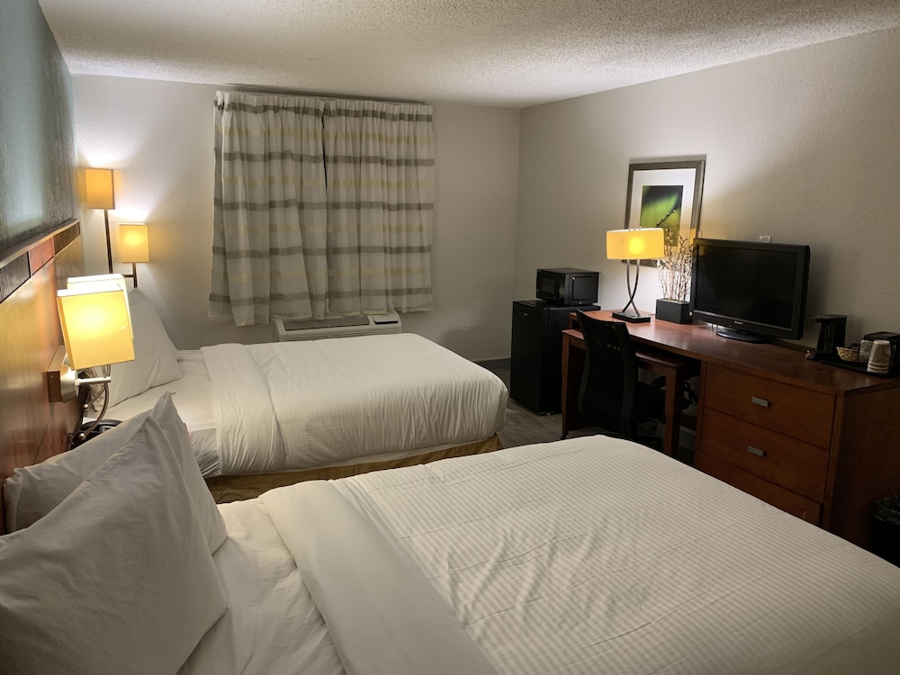 ECONO LODGE AND SUITES(Orange - TX) 12/53