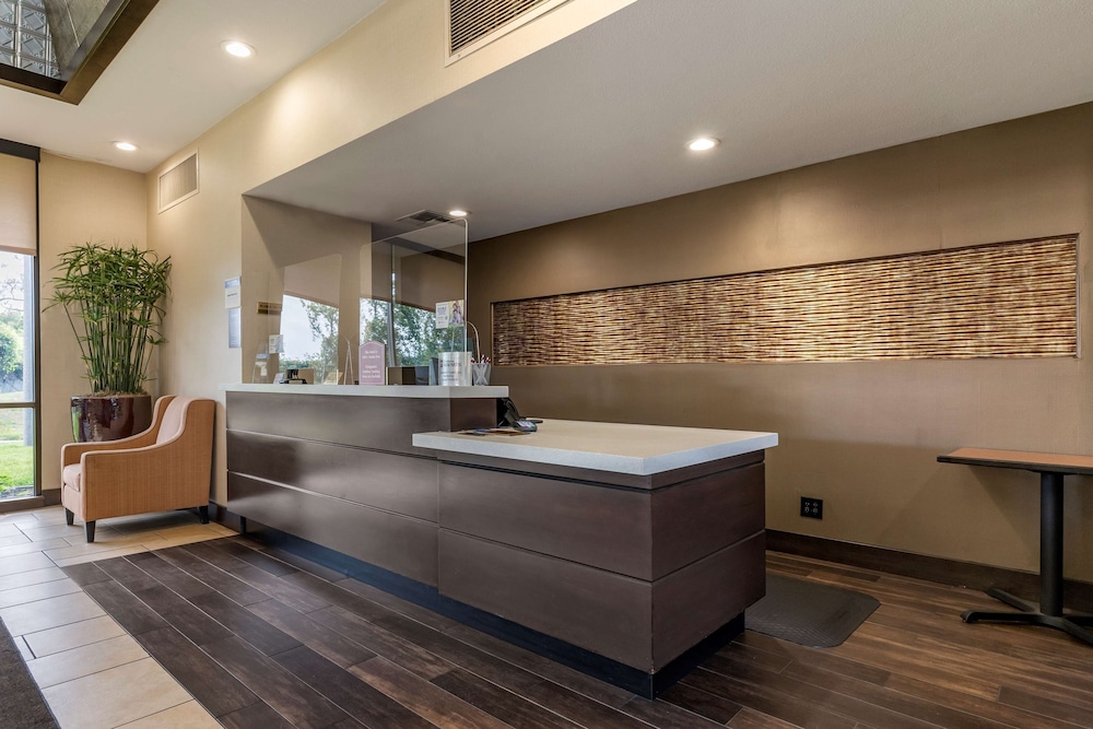 Best Western Plus Garden Court Inn 8/54