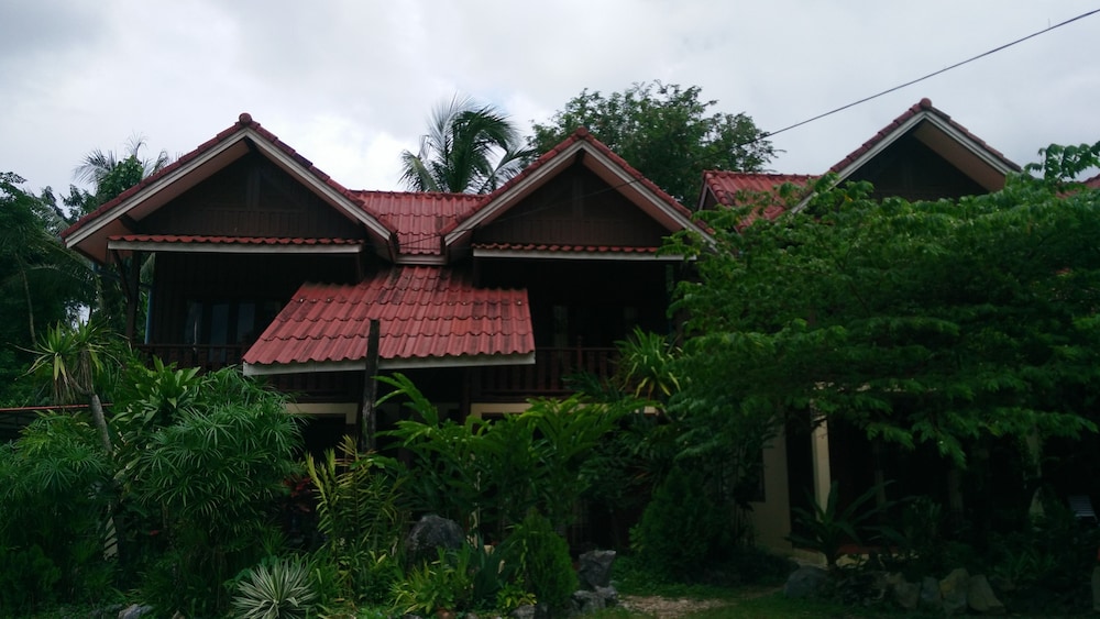 Sansan Resort 1/50