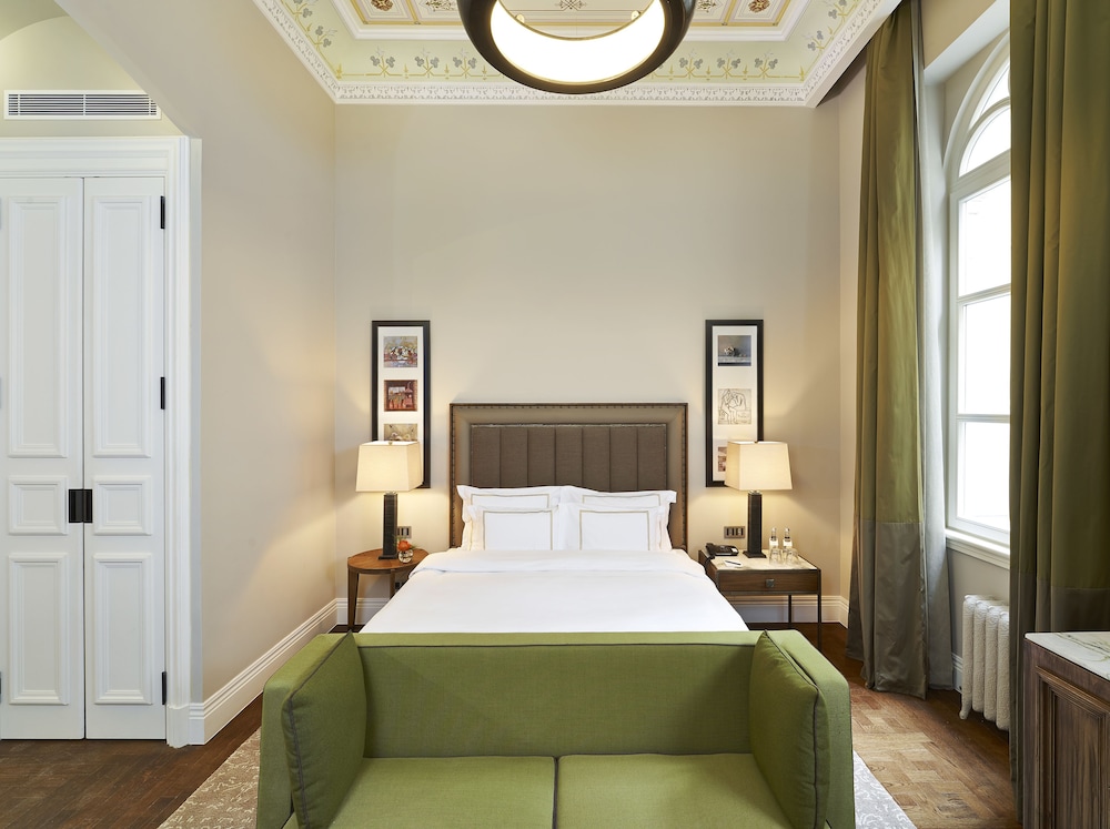 The Bank Hotel Istanbul, a Member of Design Hotels 24/65