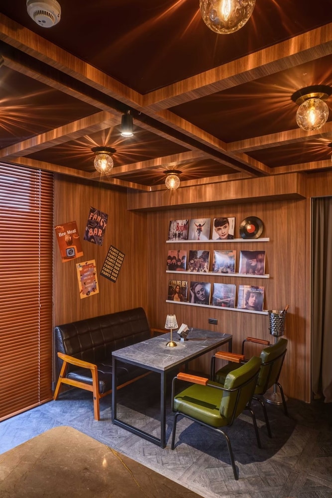 Fun Stay Inn Ximen 32/48