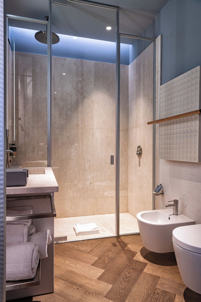 غرفة سوبيريور بسرير كينج، Palazzo Tirso Cagliari Mgallery 10/10